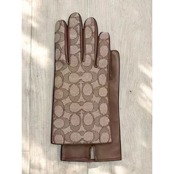 Coach Accessories - New With Tags Coach CO104 Signature Jacquard and Leather Tech Gloves Size - 6 ½